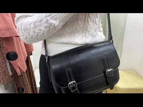 ❤️ Masturbation ampahibemaso ny tanora bitch FeralBerry miaraka amin'ny dildo ao amin'ny efitrano fitting ❌ Sluts amin'ny mg.porno-flix.ru ️❤